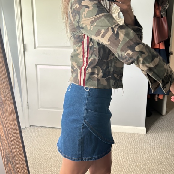 Crop Camo Jacket - Picture 3 of 5